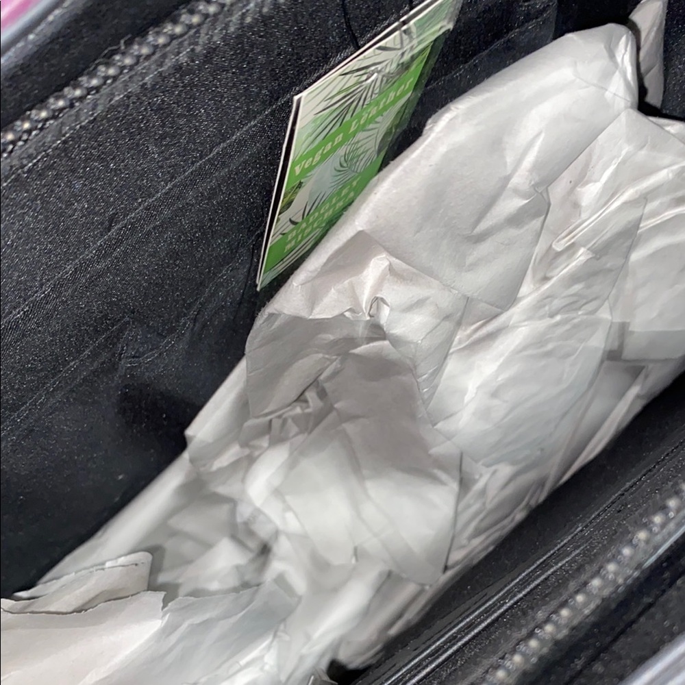 Badgley Mischka Black Satchel with Elegant Design - Picture 3 of 7